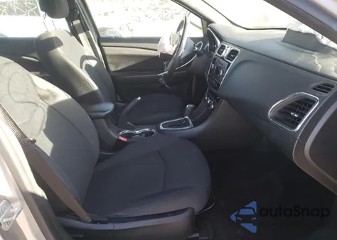 2013 Chrysler 200 Touring from USA, damaged, VIN 1C3CCBBB4DN765112